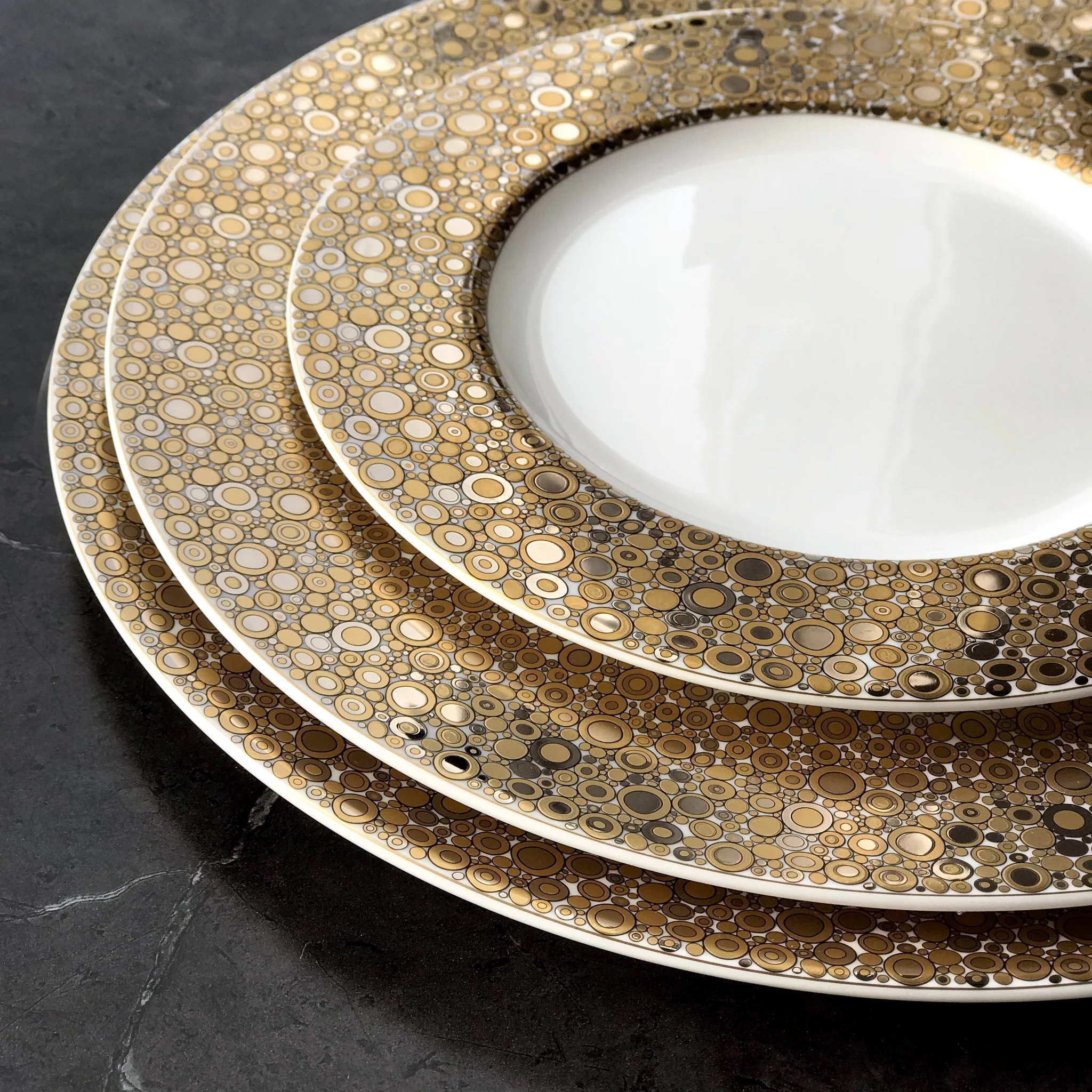 ellington-shimmer-gold-platinum-dinner-plate-3.jpeg